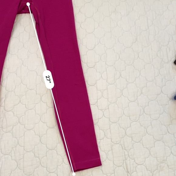 Lululemon Ripened Raspberry Wunder Unders — size 2 - Picture 7 of 8